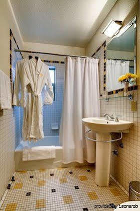 The At El Gaucho Hotel 3*