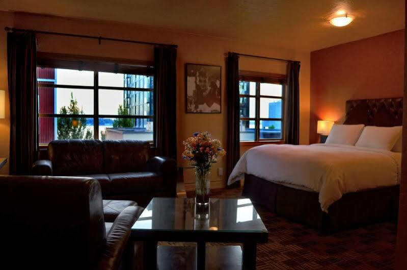 The At El Gaucho 3* Seattle