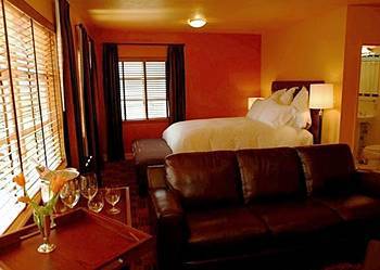 The At El Gaucho Hotel